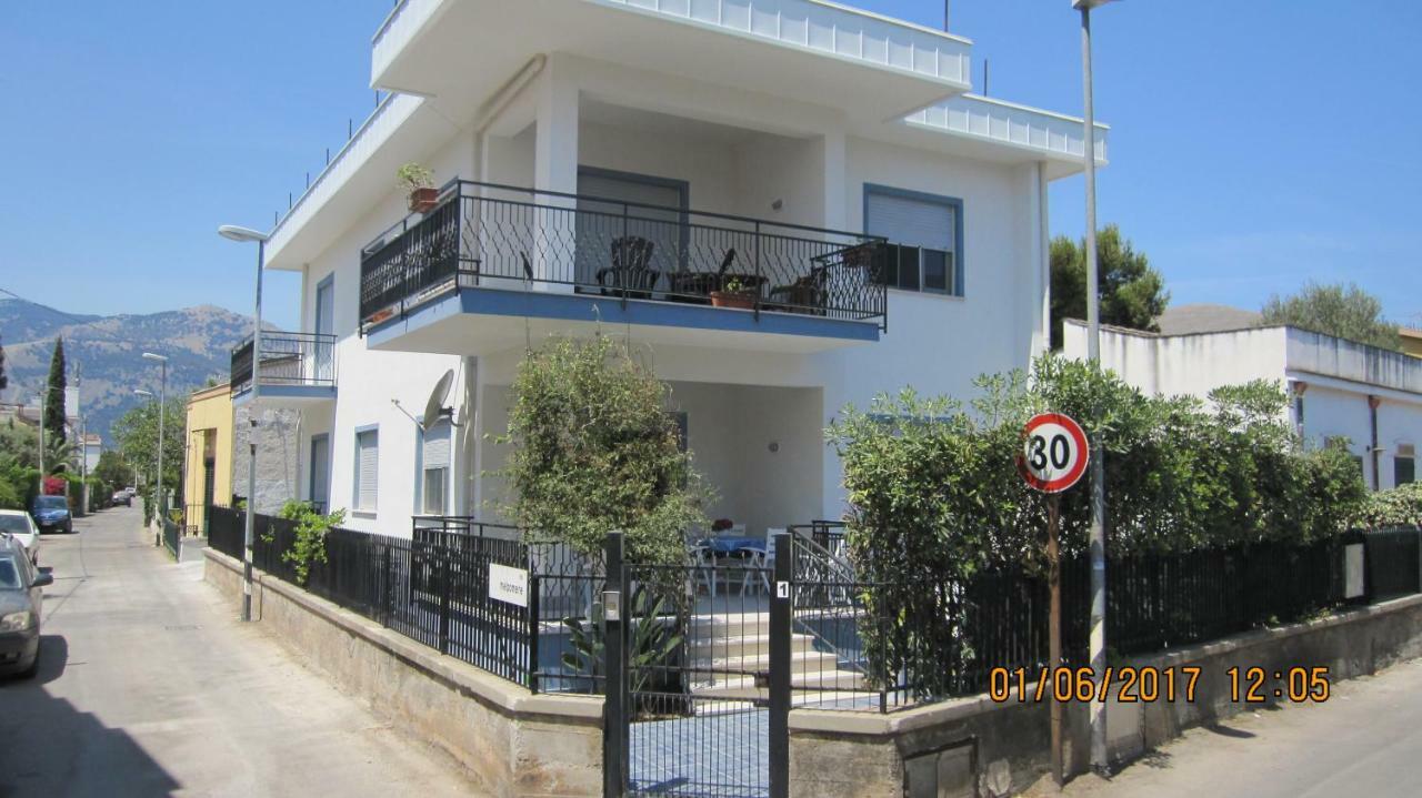 La Sterlizia Apartment Mondello Luaran gambar