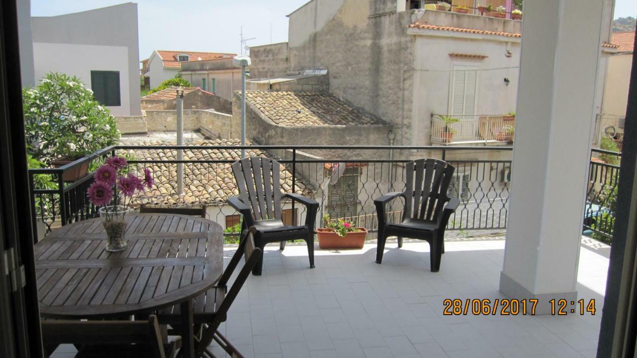 La Sterlizia Apartment Mondello Luaran gambar